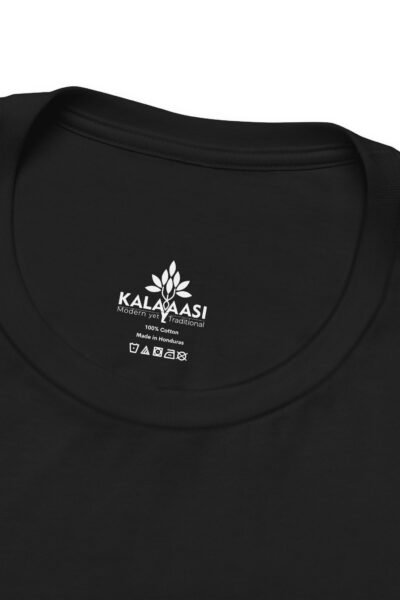 Tribal King Front Collar Closeup